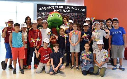 ÇOCUKLAR KENDİ TASARLADIKLARI BİLGİSAYAR OYUNU İLE GERİ DÖNÜŞÜMÜ ÖĞRENDİ