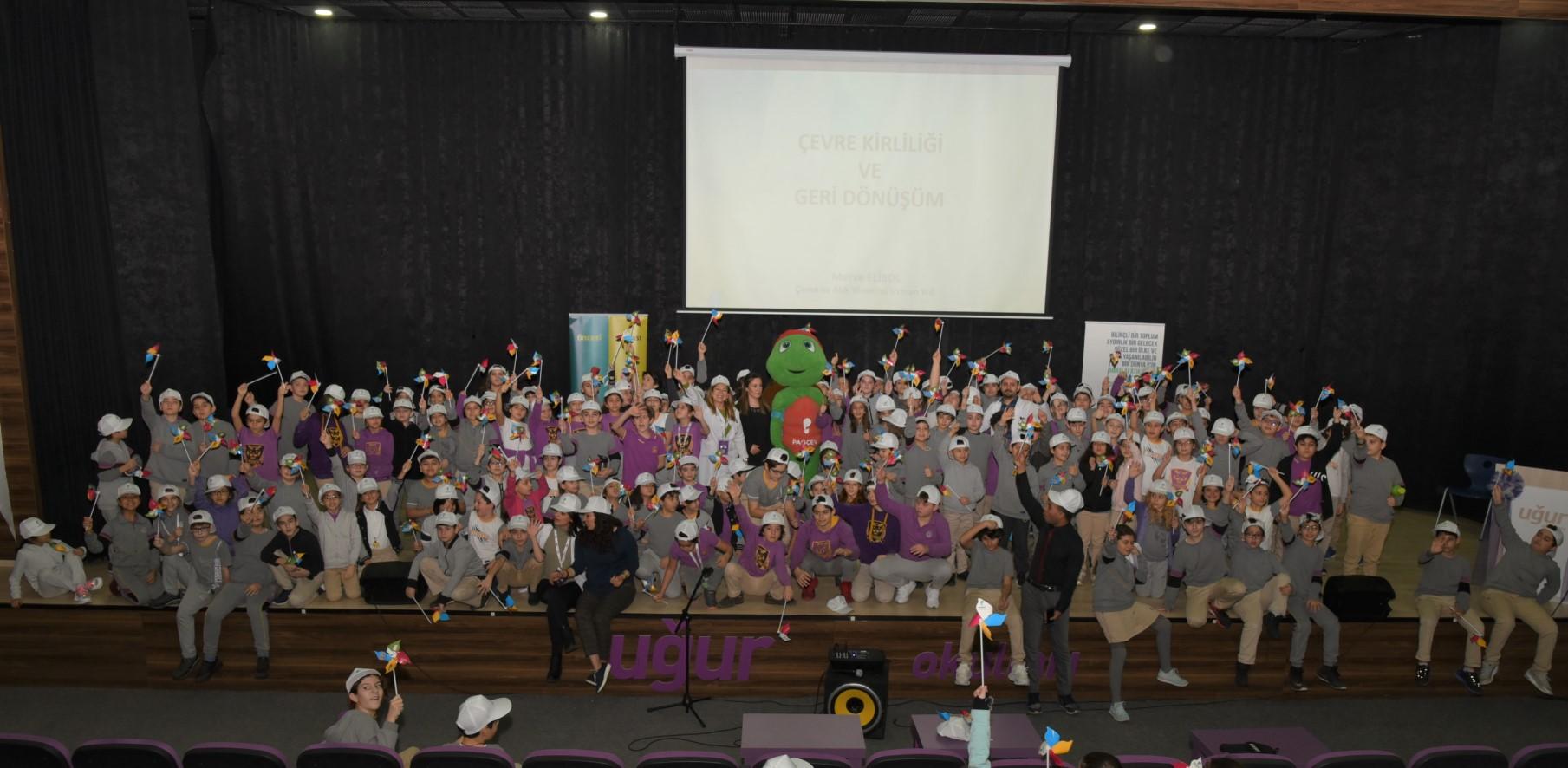 Uğur Okulları Halkalı Kampüsü İlkokulu Öğrencilerine Geri Dönüşüm Anlatıldı